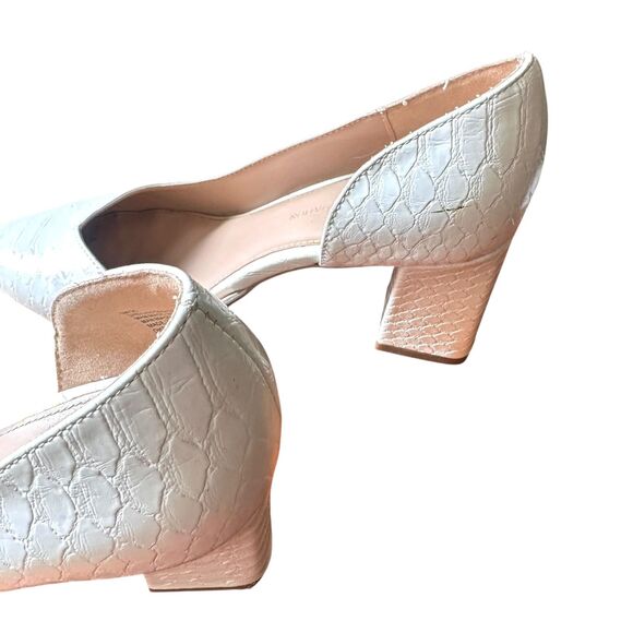 BCBGeneration Sheila Snake Skin Pointy Pump White Sz 6 - Picture 6 of 7